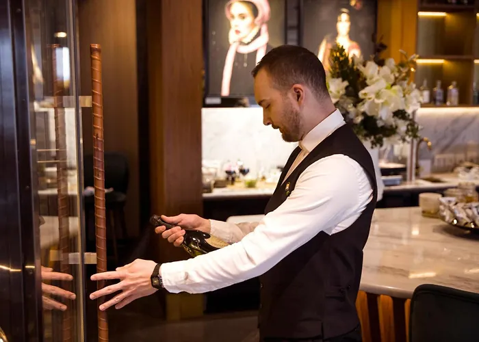 Hotel Riverton